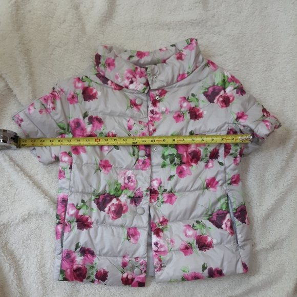 Vest - Picture 6 of 7